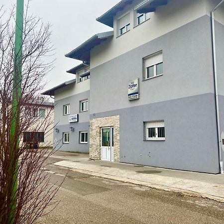 Eurogrill Attnang Apartment Exterior photo